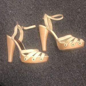 Betsy Johnson strappy heel